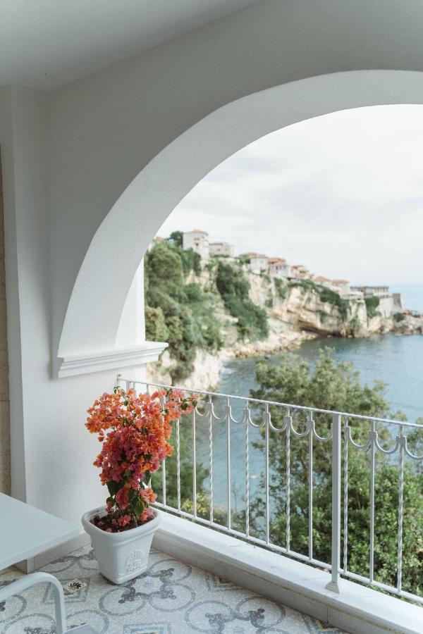 Hotel Maris Ulcinj Buitenkant foto