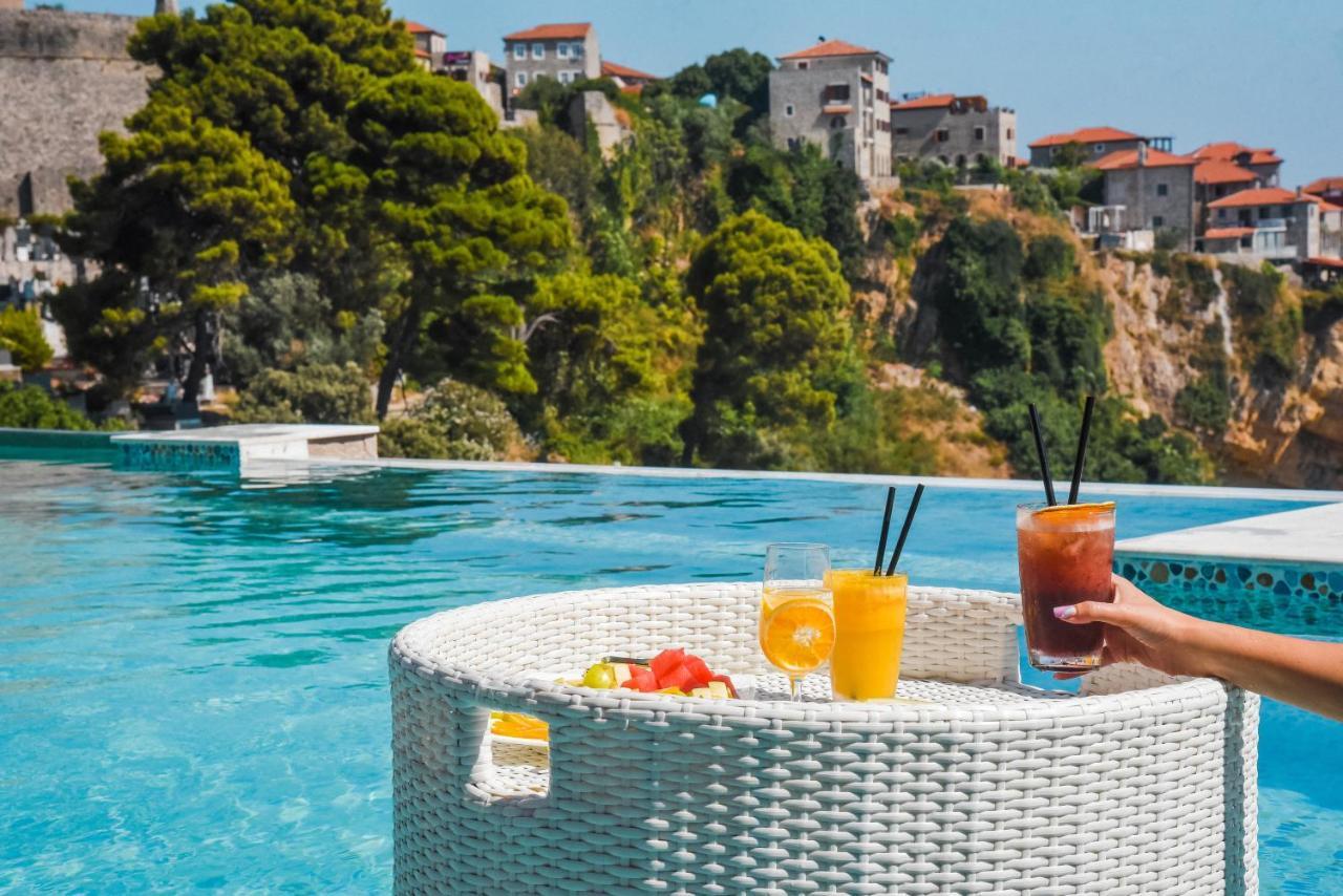 Hotel Maris Ulcinj Buitenkant foto