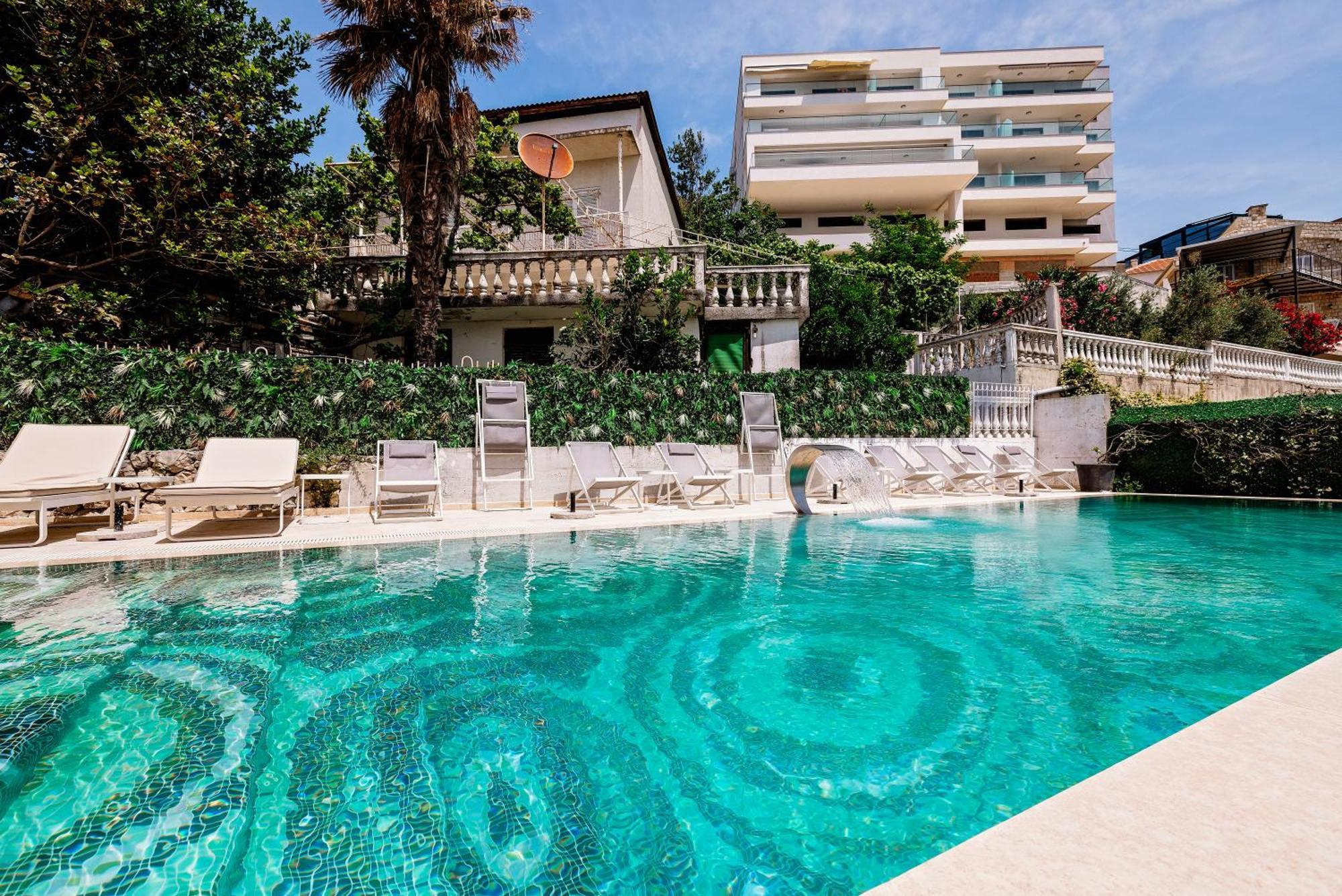 Hotel Maris Ulcinj Buitenkant foto